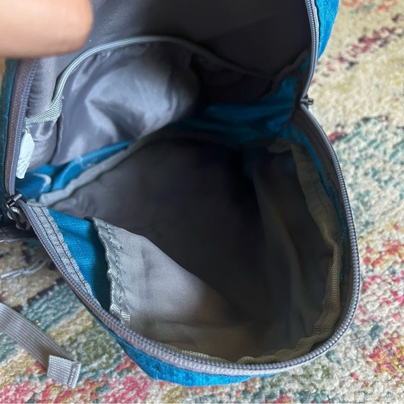 Eddie Bauer Hiking Backpack Sling Back Shoulder Bag Lightweight Blue & Gray - Picture 6 of 6